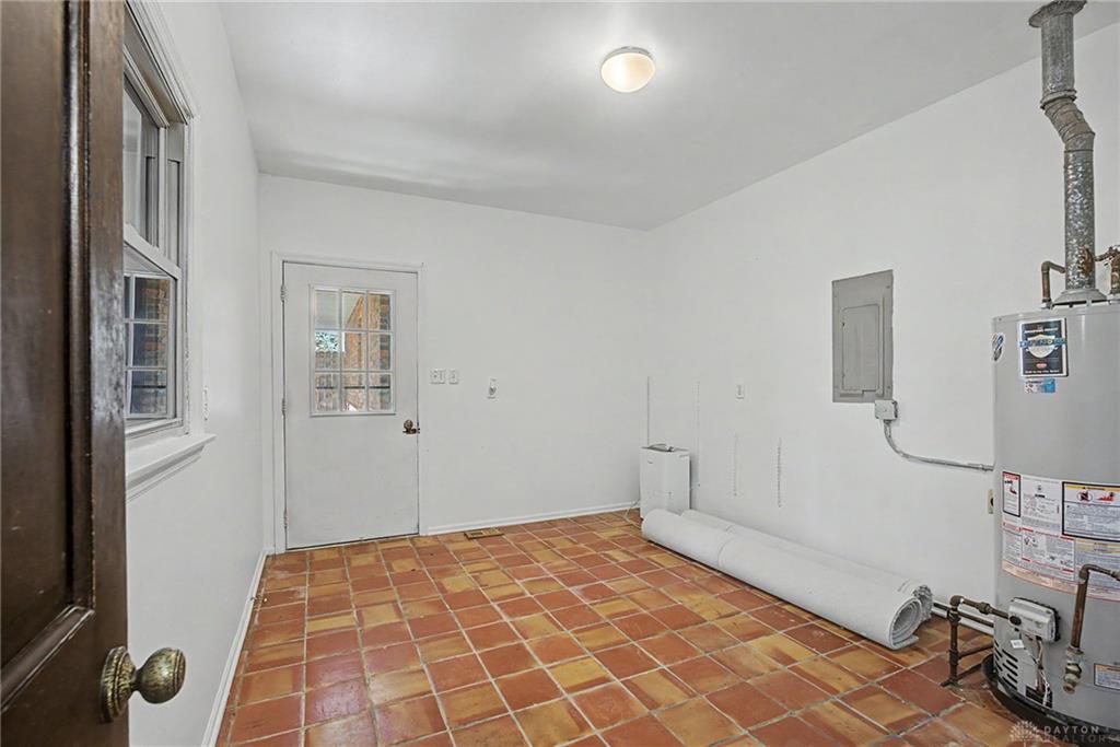 310 Phillips Property Photo 18