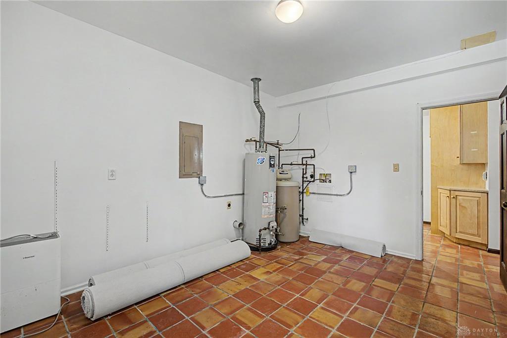 310 Phillips Property Photo 19