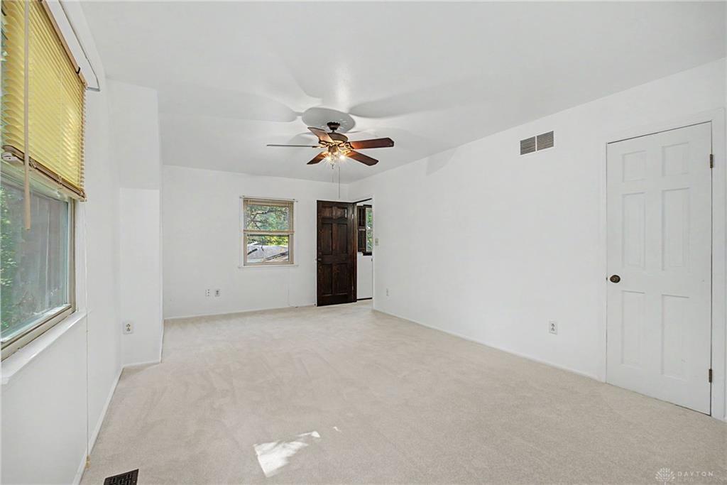 310 Phillips Property Photo 26