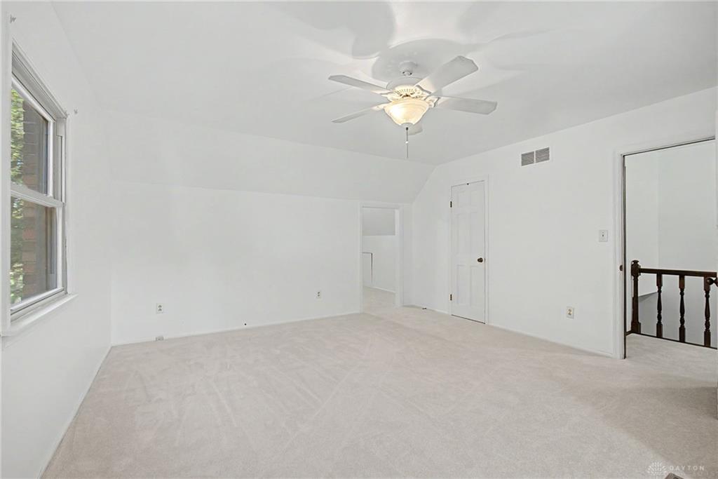 310 Phillips Property Photo 32