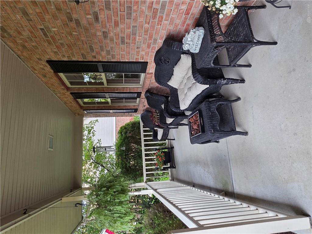 538 Tara Property Photo 10