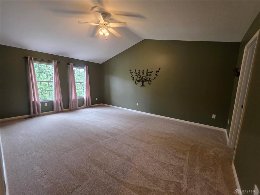 538 Tara Property Photo 34