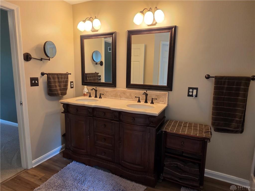 538 Tara Property Photo 38