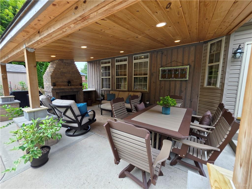 538 Tara Property Photo 63