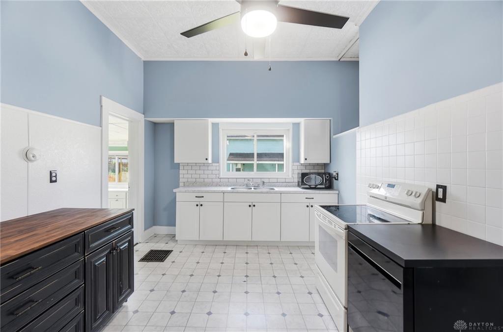 22 S Limestone Property Photo 11