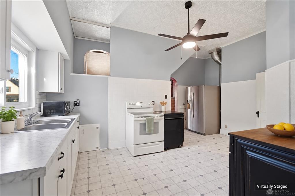 22 S Limestone Property Photo 14