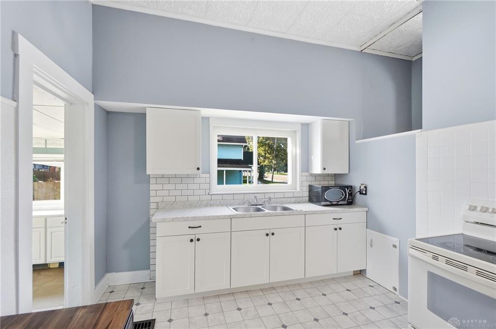 22 S Limestone Property Photo 16