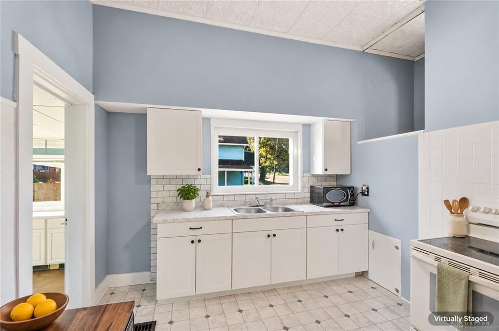 22 S Limestone Property Photo 17