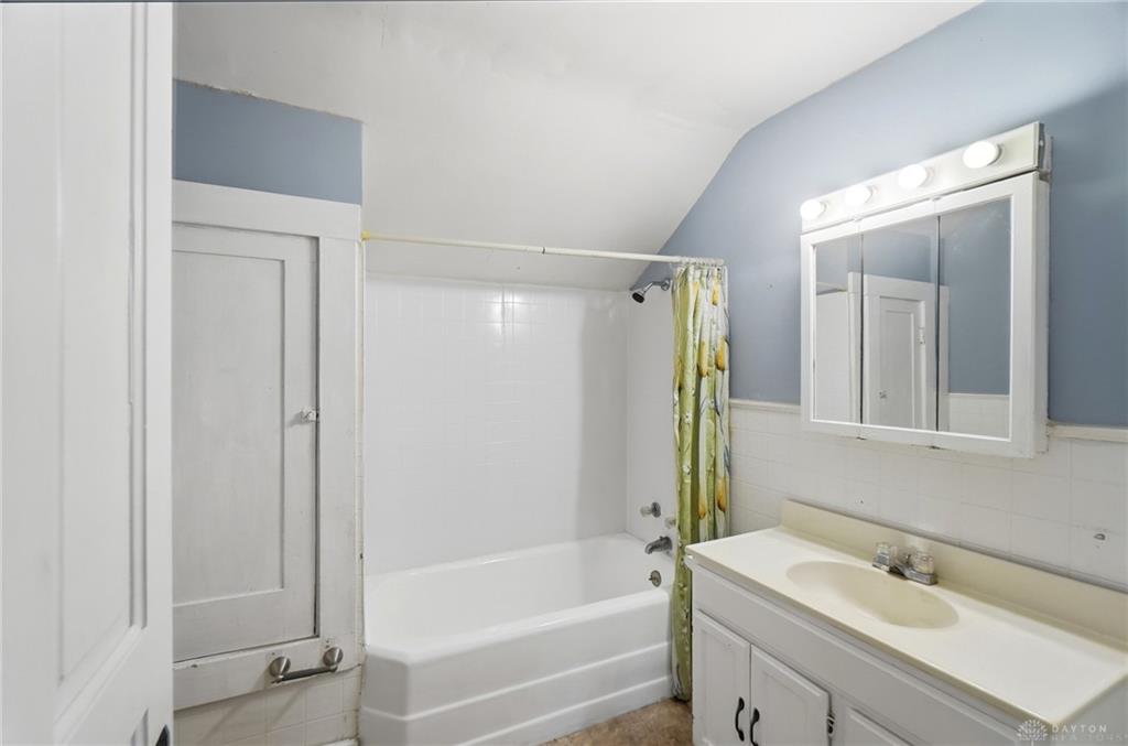 22 S Limestone Property Photo 37