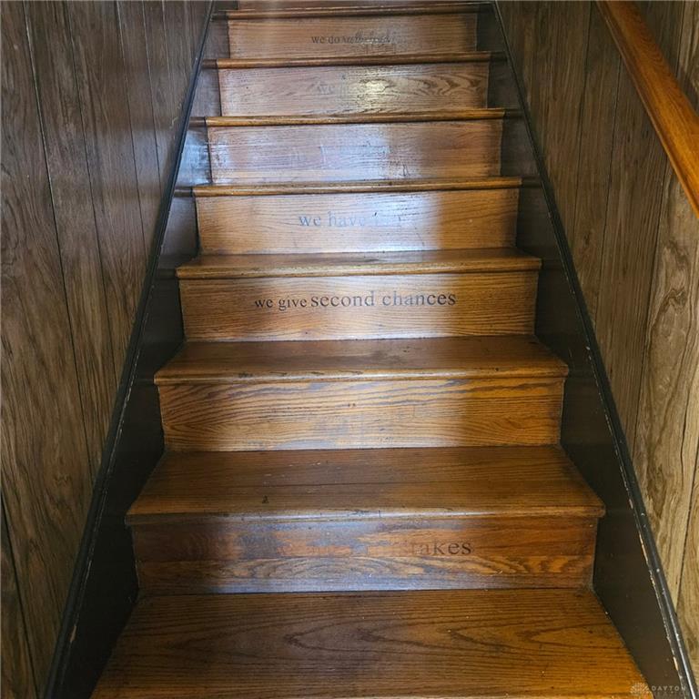 121 Powell Property Photo 6