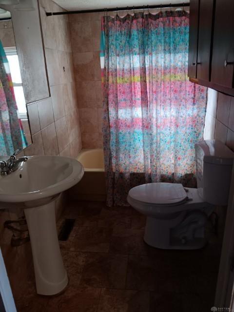 121 Powell Property Photo 10