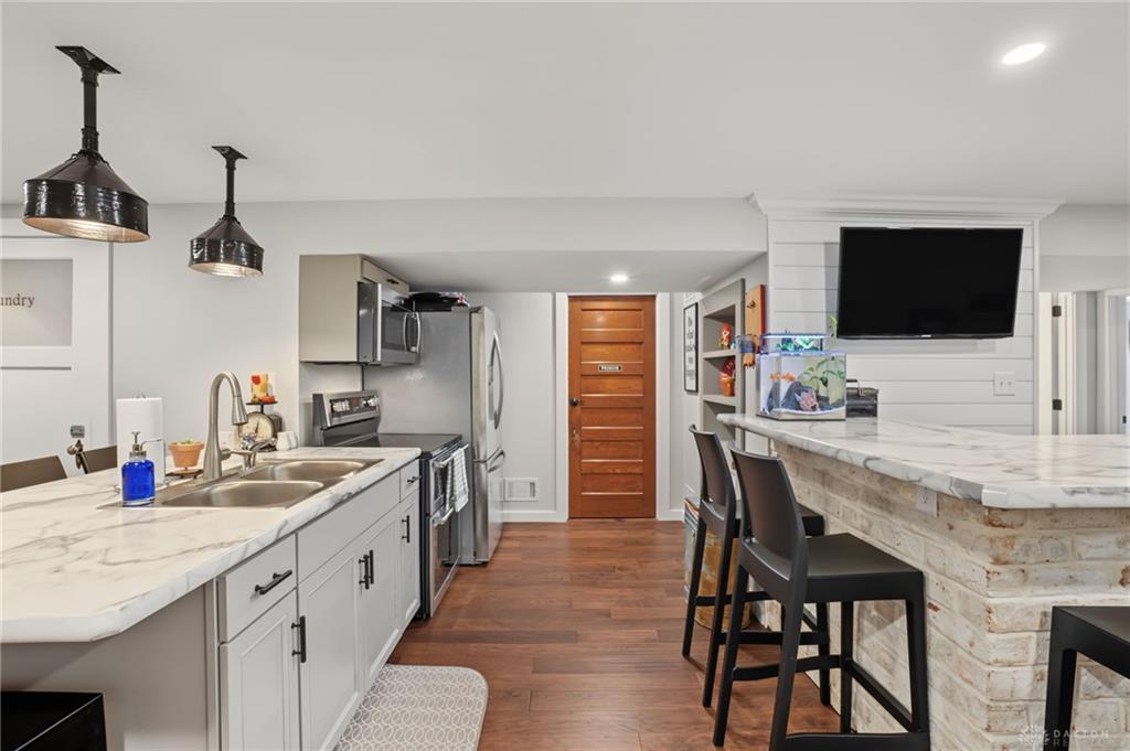 115 Mound Property Photo 35