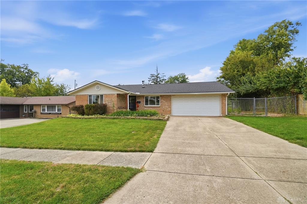 7389 Colegrove
