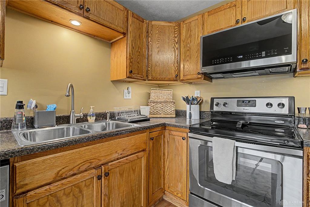 4306 Blue Rock Property Photo 18