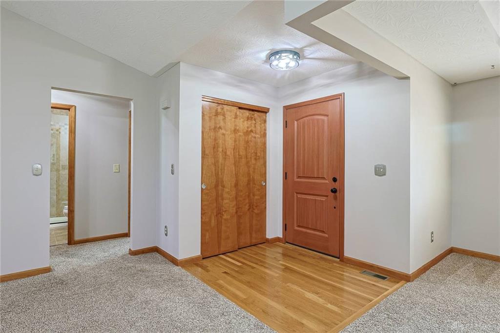 5984 Tyler Point Property Photo 3
