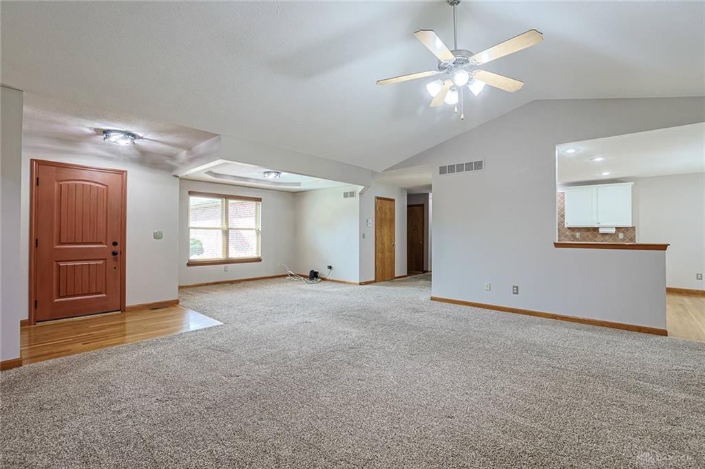 5984 Tyler Point Property Photo 7