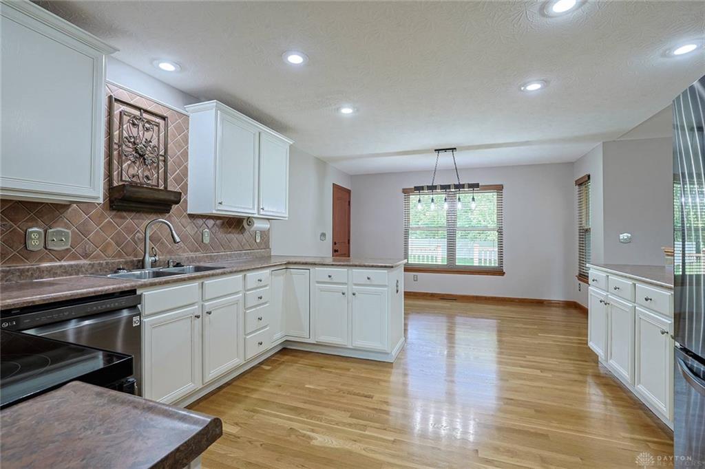 5984 Tyler Point Property Photo 12