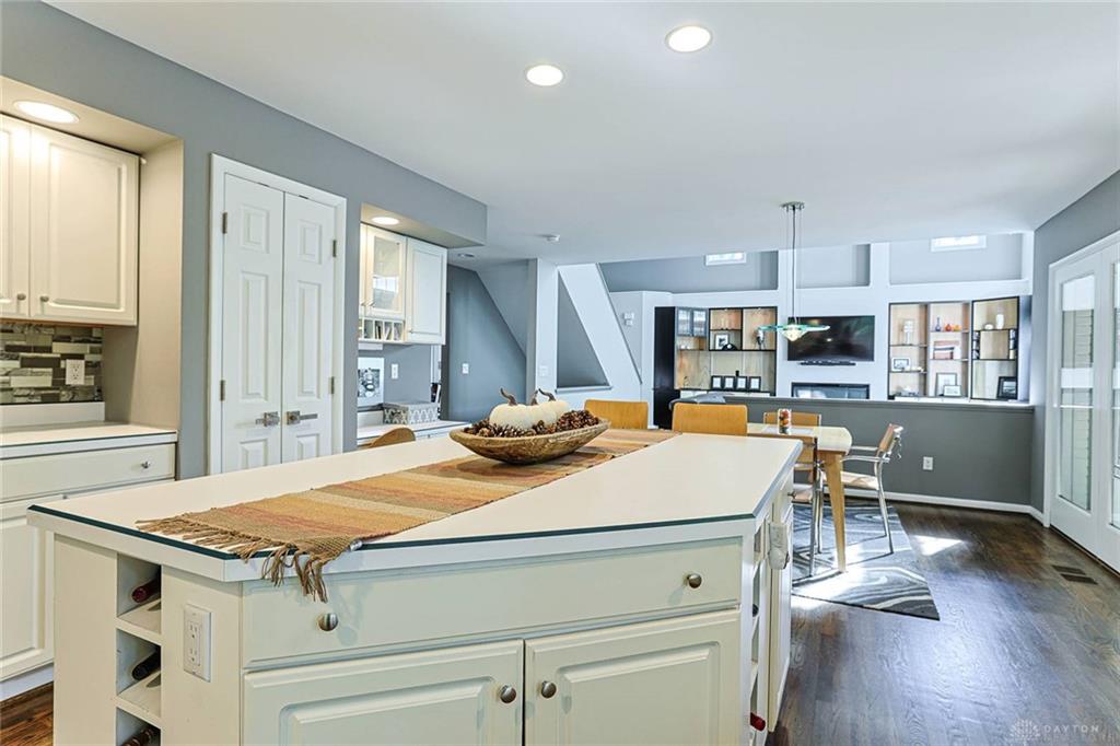 5748 Golf Crest Property Photo 16