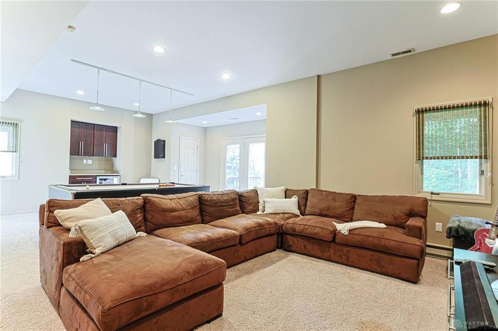 5748 Golf Crest Property Photo 37