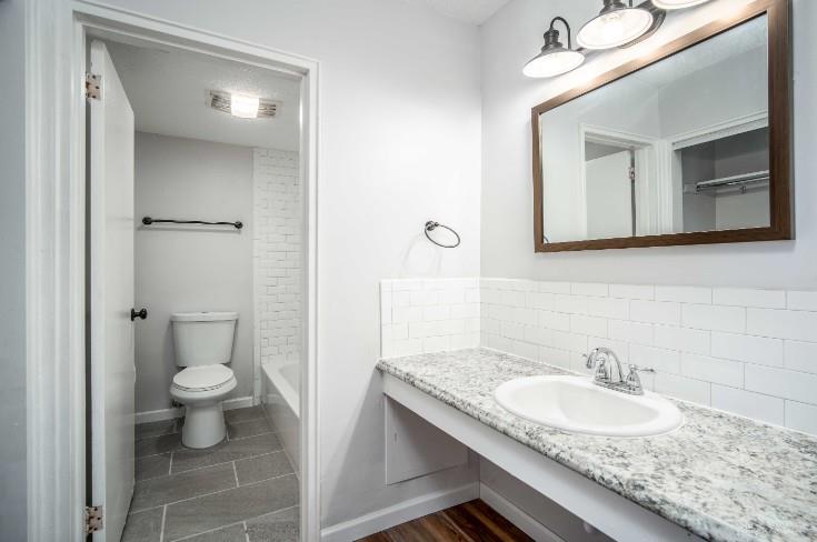 1717 Big Hill B12 Property Photo 6