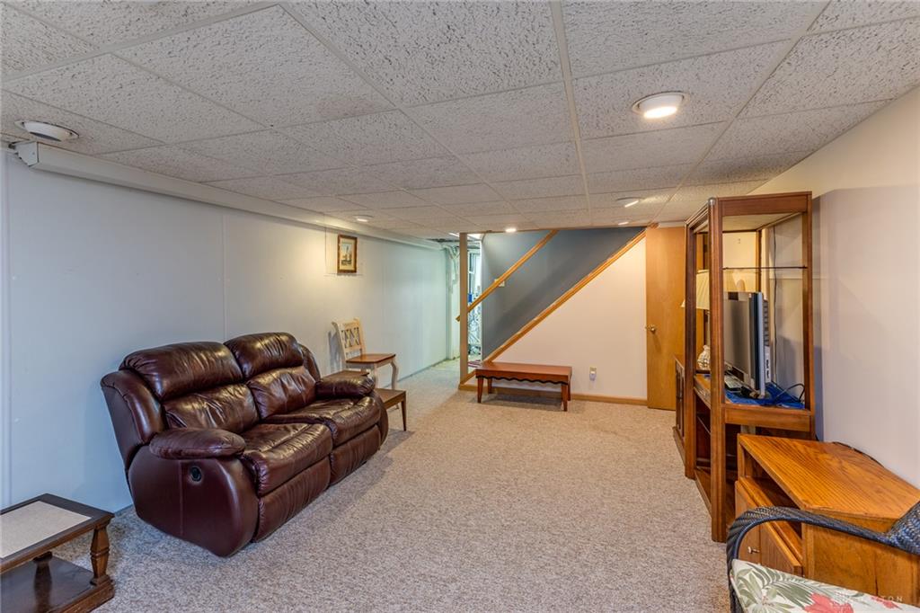 920 E Shoop Property Photo 26