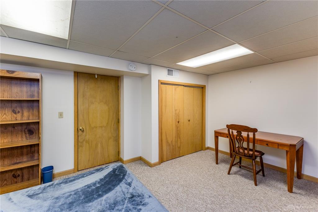 920 E Shoop Property Photo 28