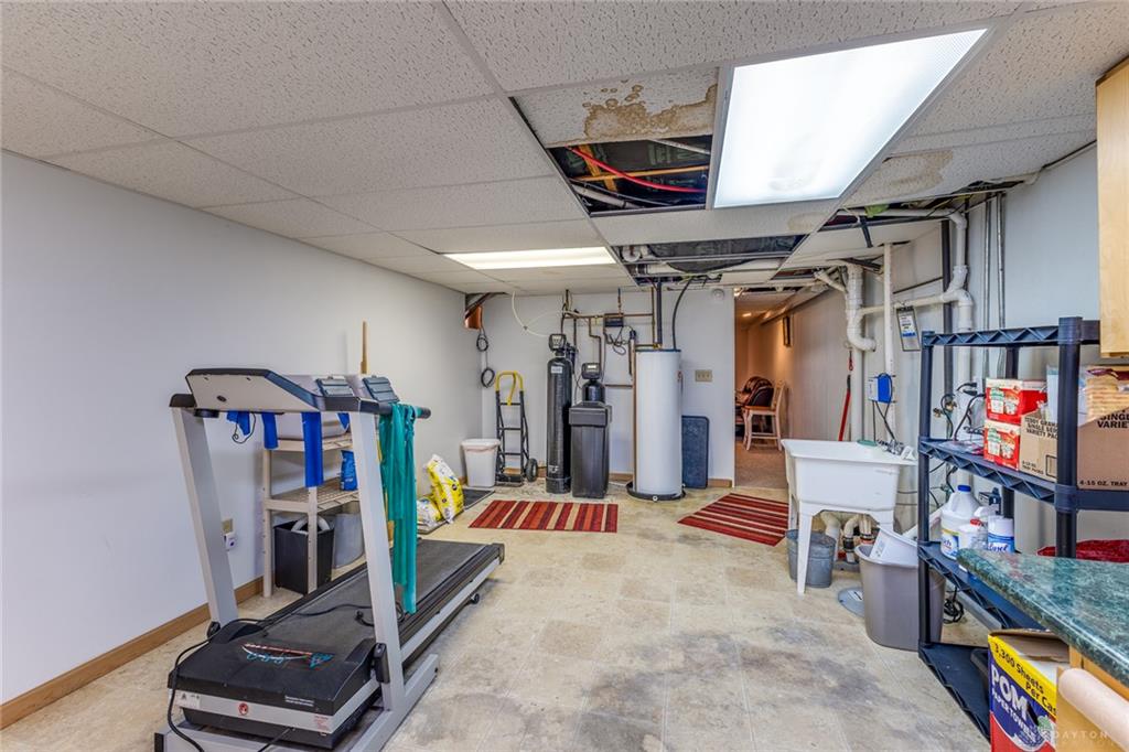920 E Shoop Property Photo 33