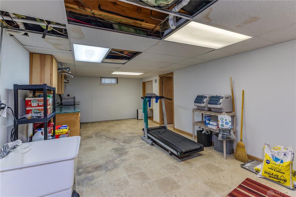 920 E Shoop Property Photo 34