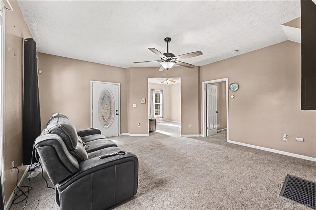 2411 Troy Property Photo 6