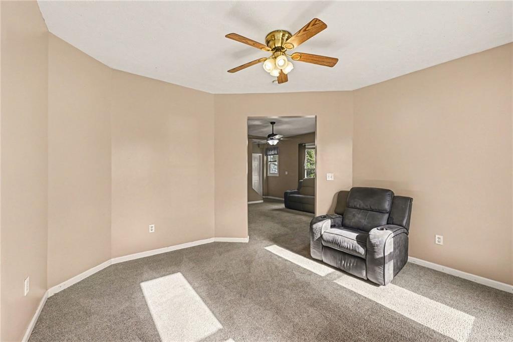 2411 Troy Property Photo 8