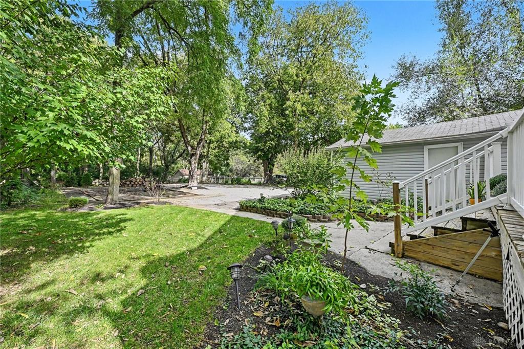 2411 Troy Property Photo 21