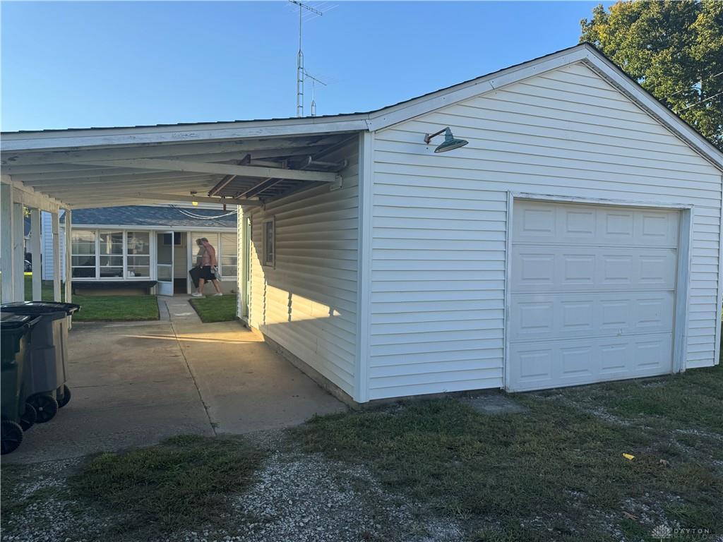 421 S Counts Property Photo 2
