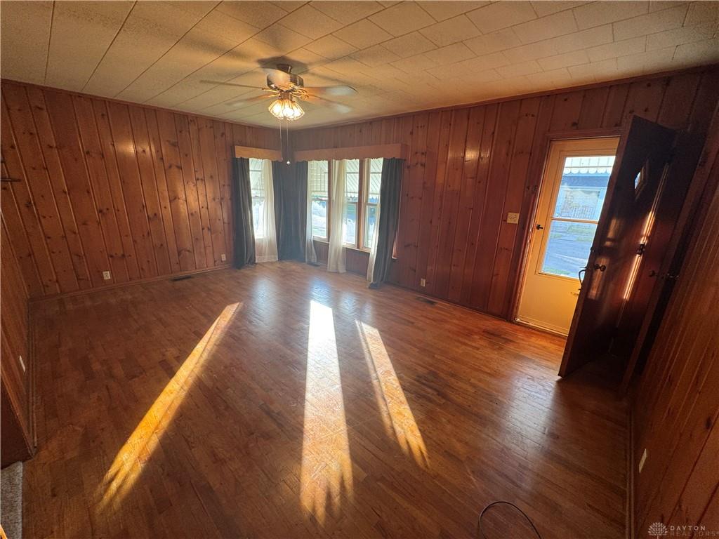 421 S Counts Property Photo 3