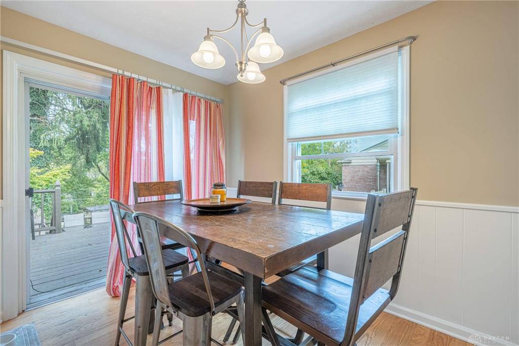 5598 Folkestone Property Photo 7