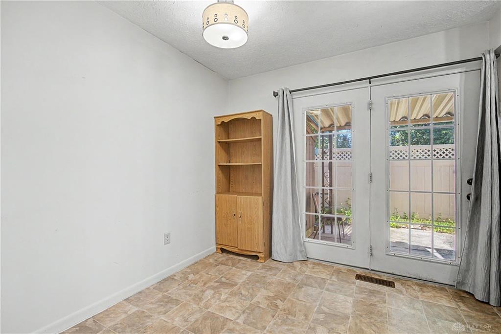 1034 Frederick Property Photo 10