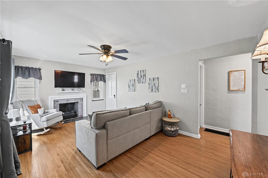 1052 Wilmington Property Photo 3