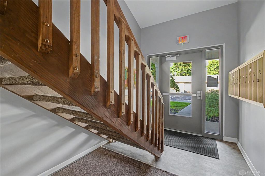1440 Hollow Run 12 Property Photo 3