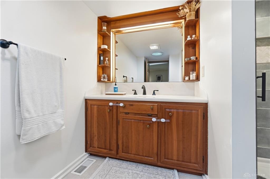 7685 Duffield Property Photo 43