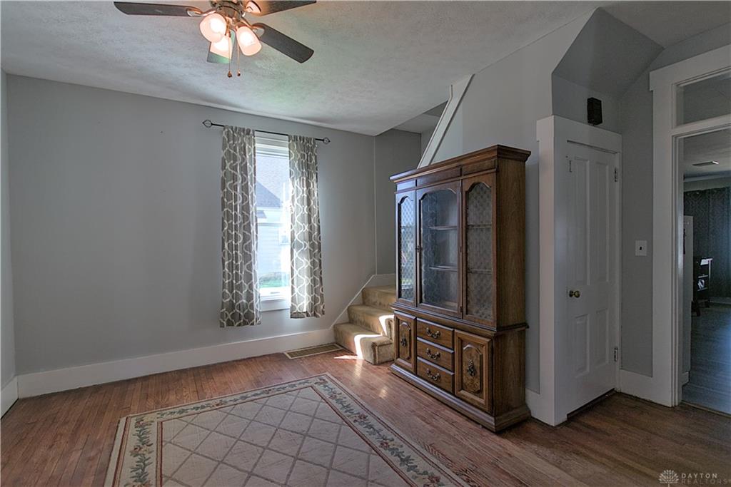 106 E Monument Property Photo 11