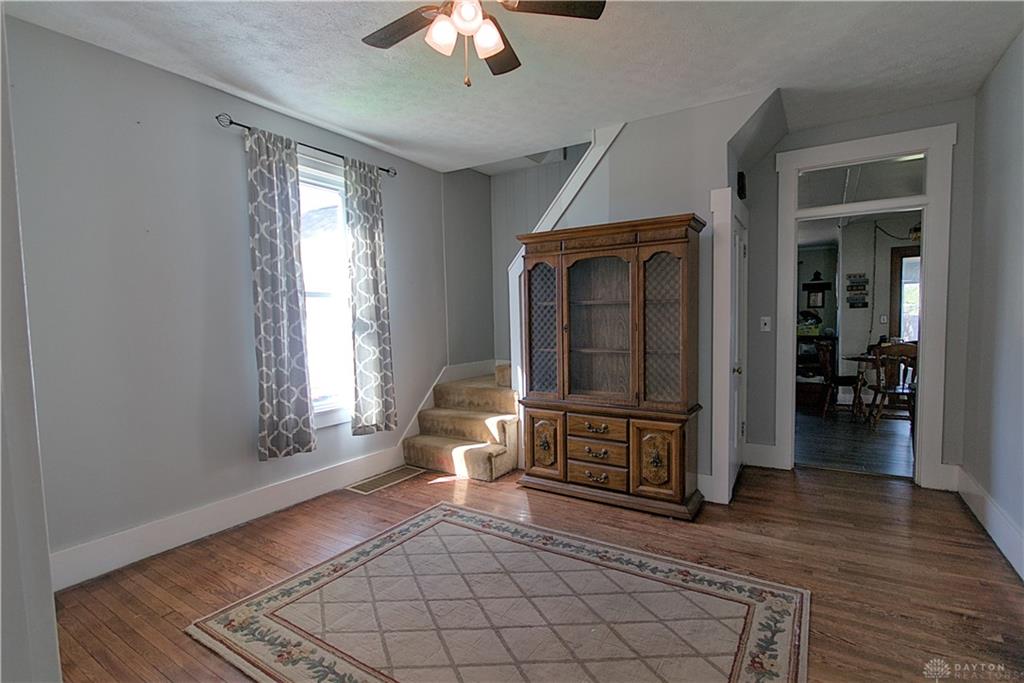106 E Monument Property Photo 12