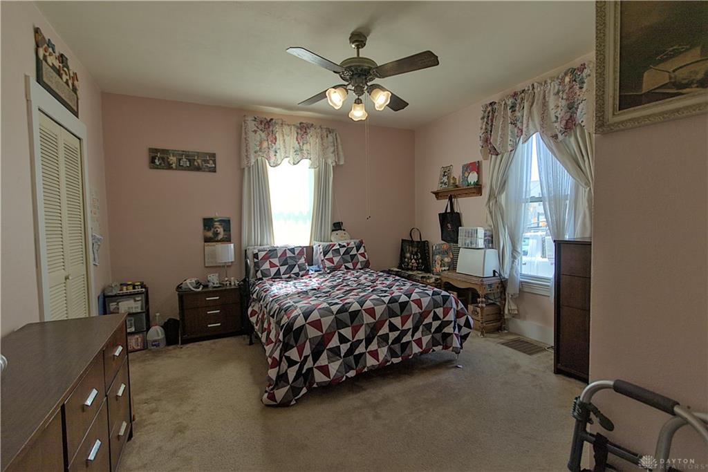 106 E Monument Property Photo 15