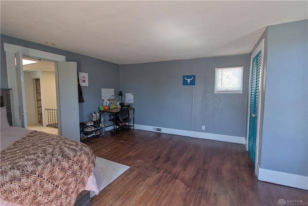 106 E Monument Property Photo 29