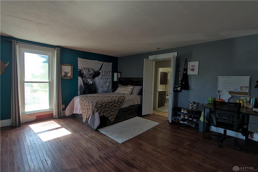 106 E Monument Property Photo 30