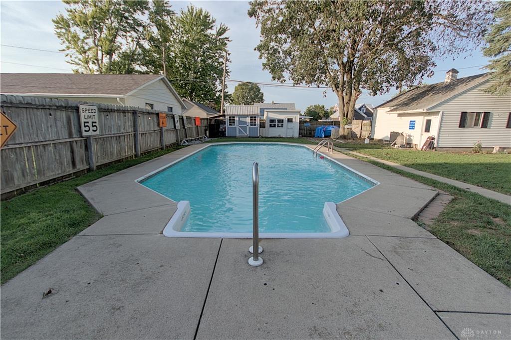 106 E Monument Property Photo 34