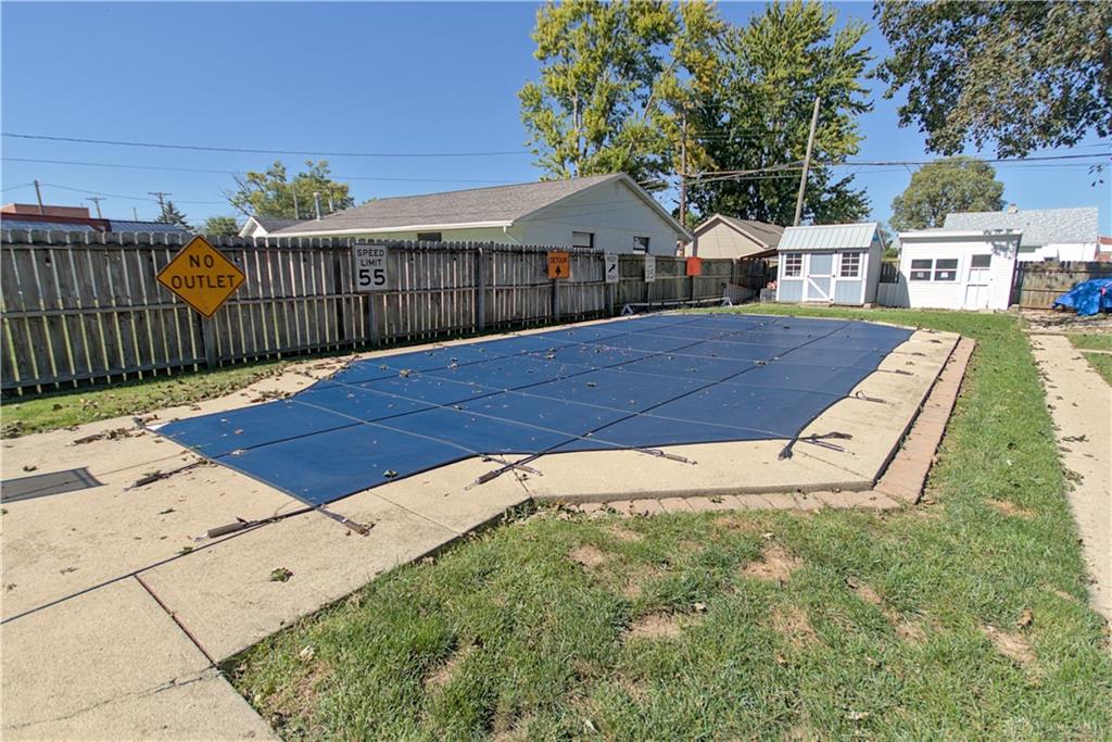 106 E Monument Property Photo 36