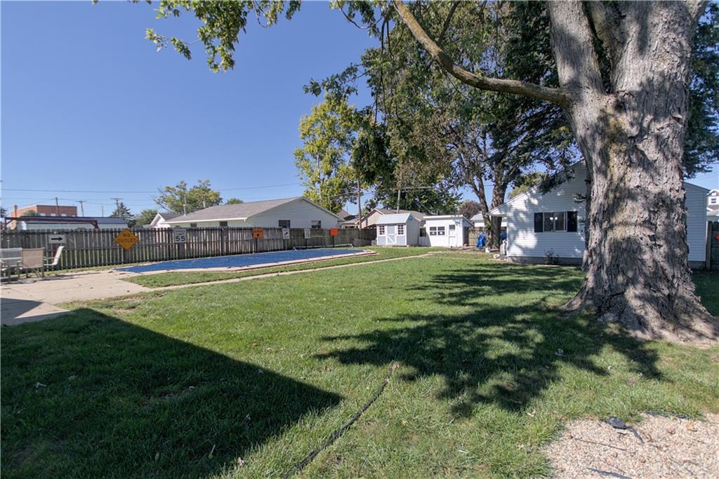 106 E Monument Property Photo 39
