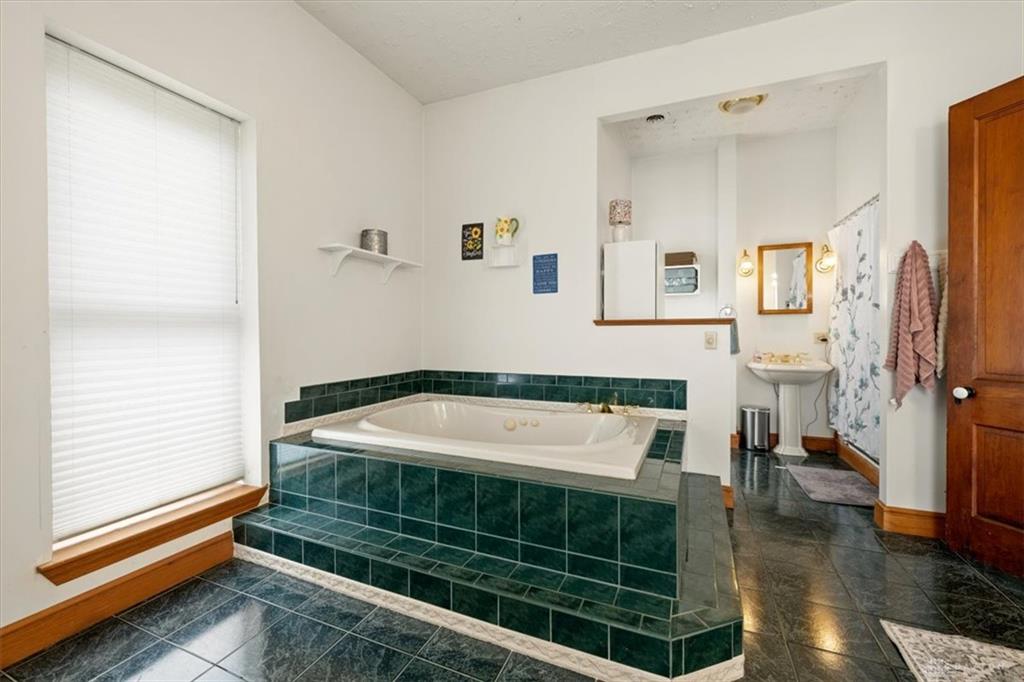 4707 Dawson Property Photo 25