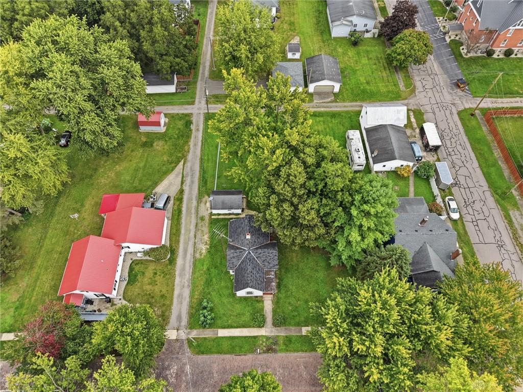 111 Maple Property Photo 4