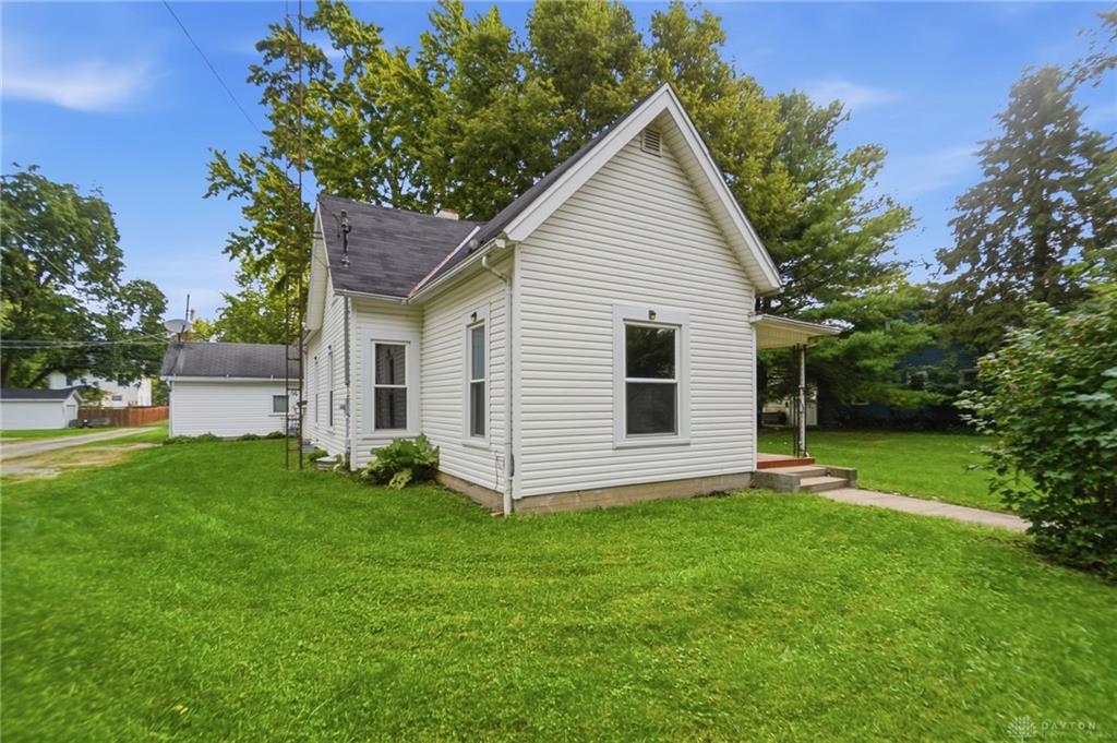 111 Maple Property Photo 10