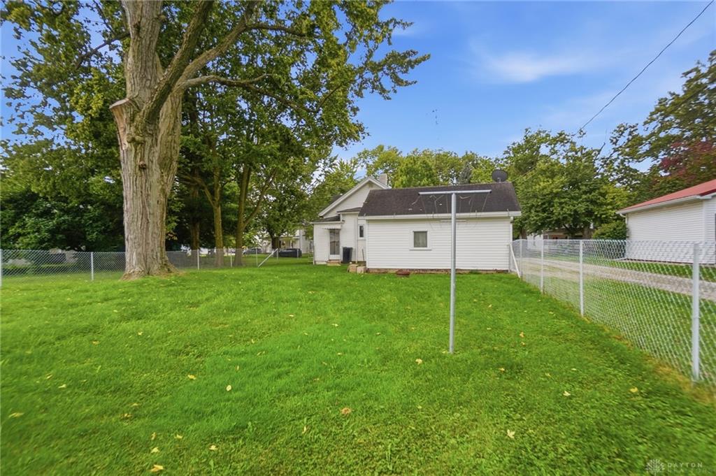 111 Maple Property Photo 38
